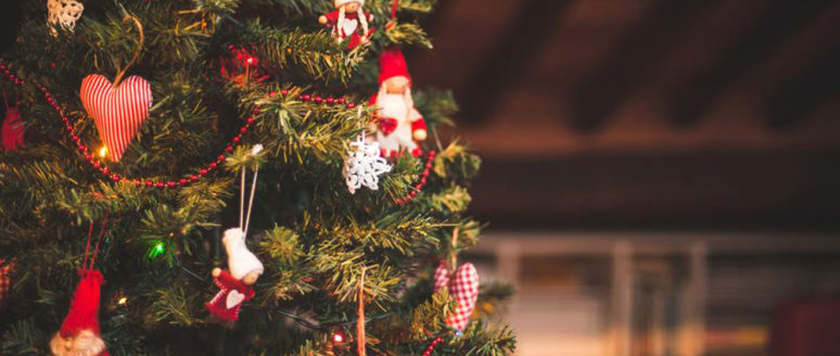 5 beautiful themes and decoration items for your Christmas tree