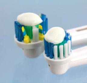 Benefits of using an electric toothbrush like Oral B