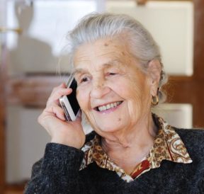 How to get free cell phones for seniors