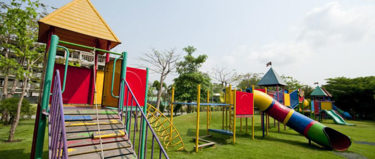 Three-step maintenance of outdoor playsets