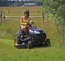 Best 5 Small Riding Lawn Mowers