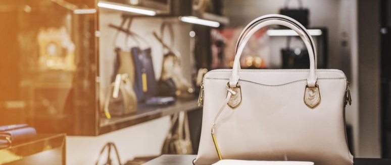 Finding bestselling handbags from e-commerce sites