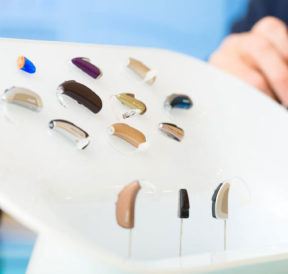 How to find the top retailers of hearing aids