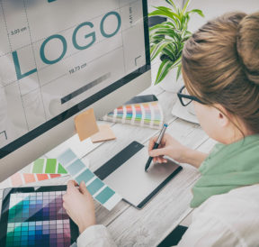 Top 4 websites that create your brand logo for free